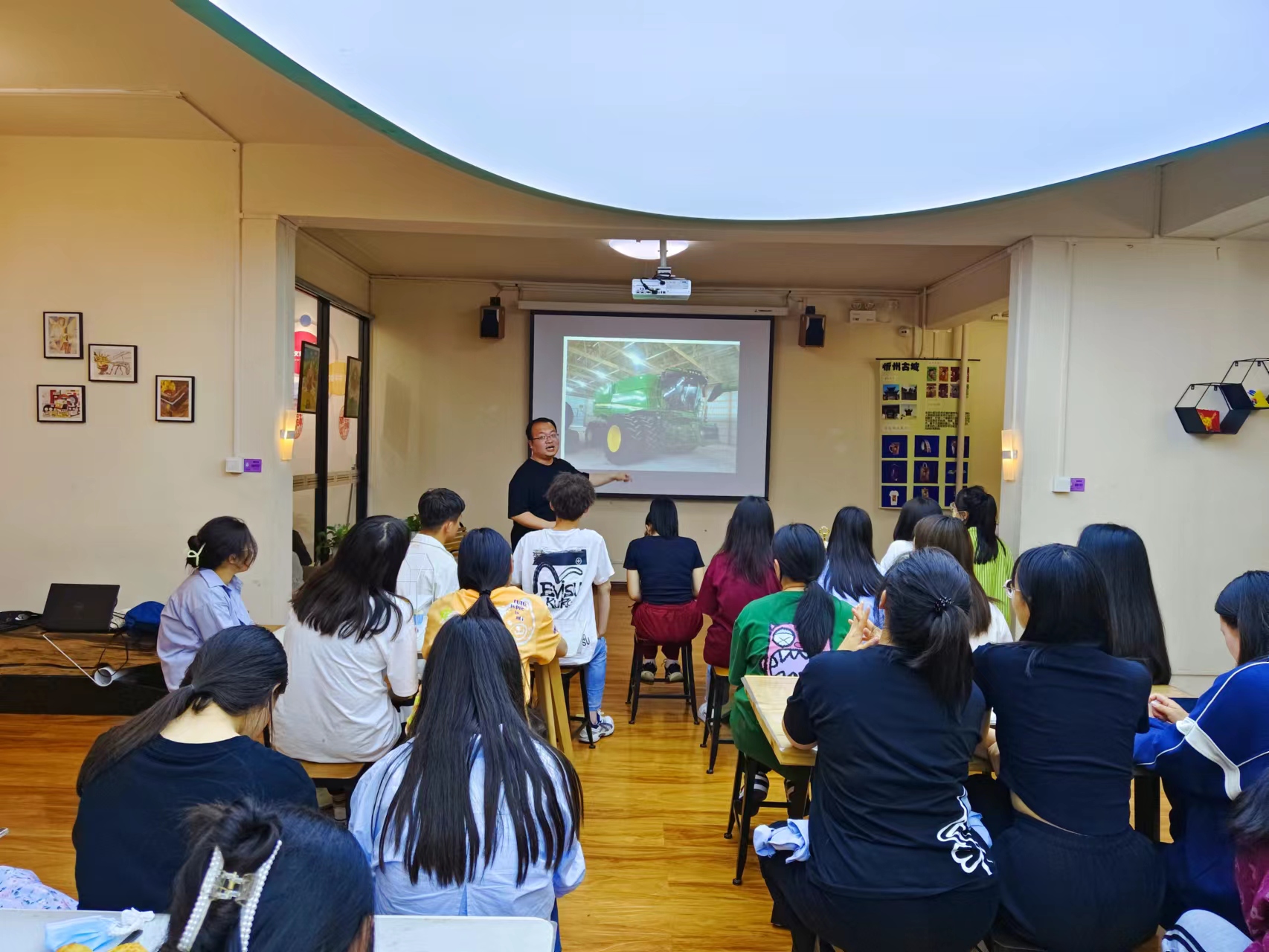 国际文化交流节——那些年,我们一起访学NIU 国际文化交流节——那些年,我们一起访学NIU